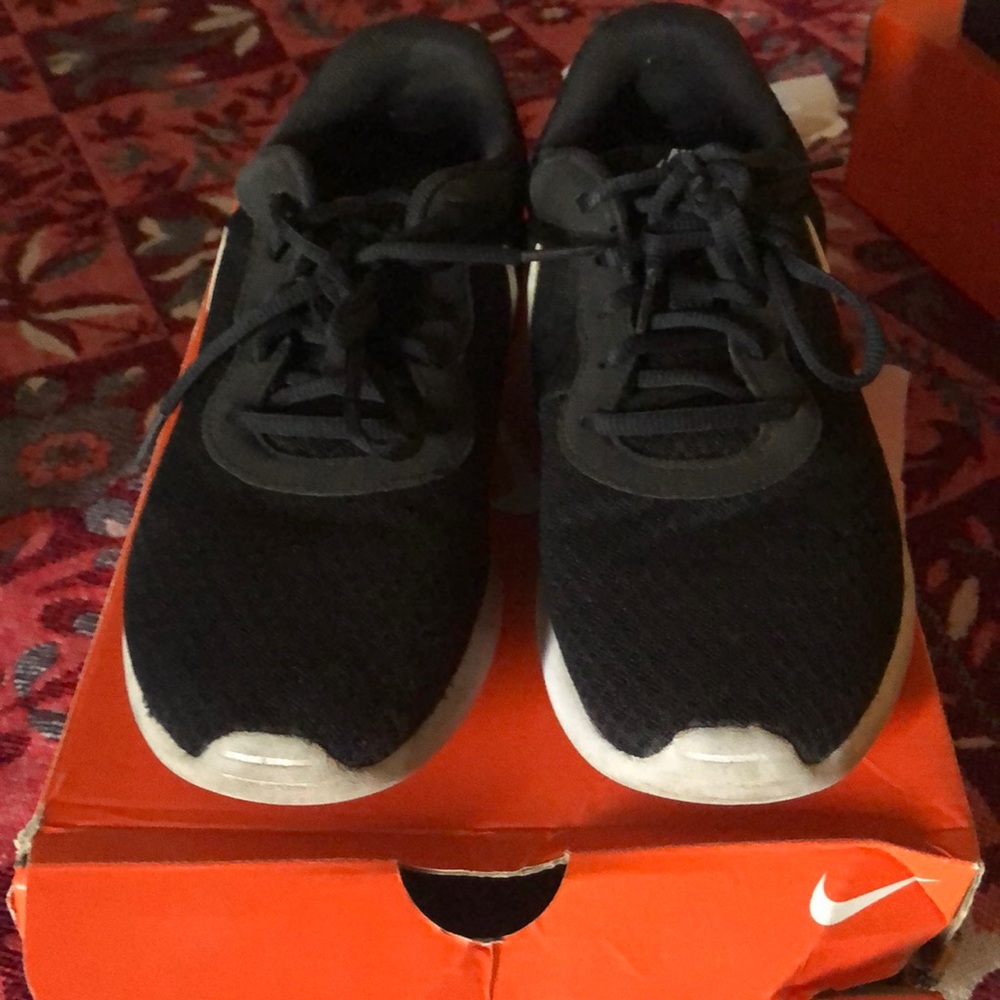 Nike men’s sneakers used